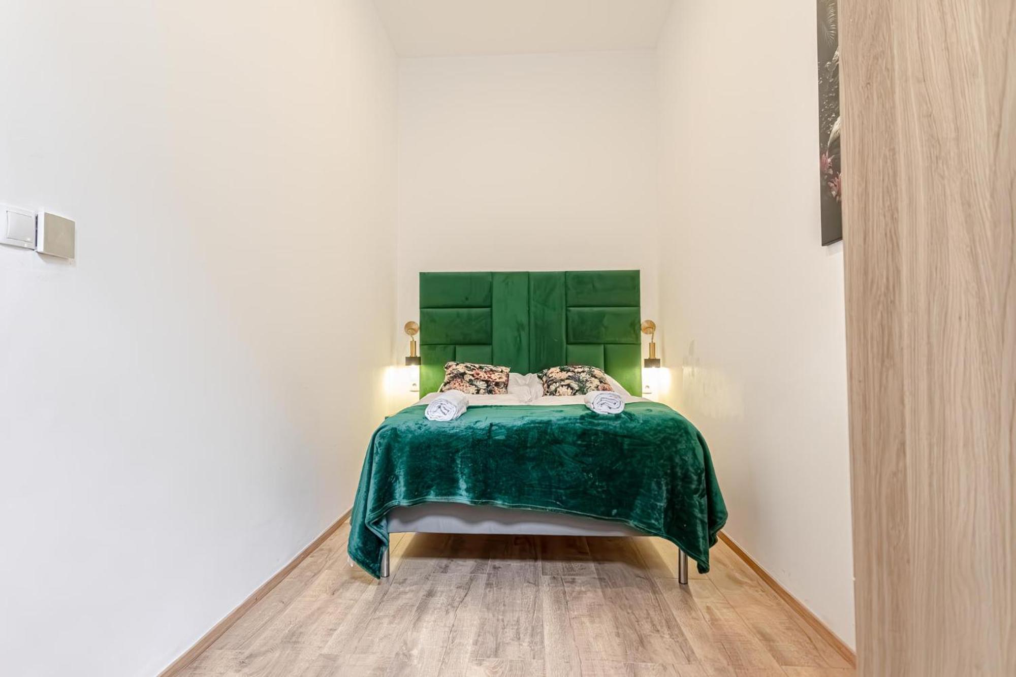 18 Min To Center Via U3 - Lovely 1br Ground Floor Gem Apartament *